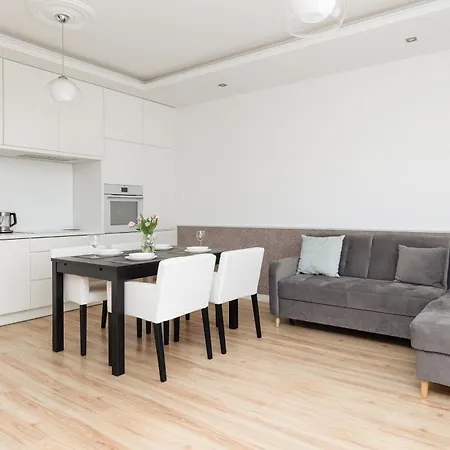 Dunska Chic By Bookinghost *