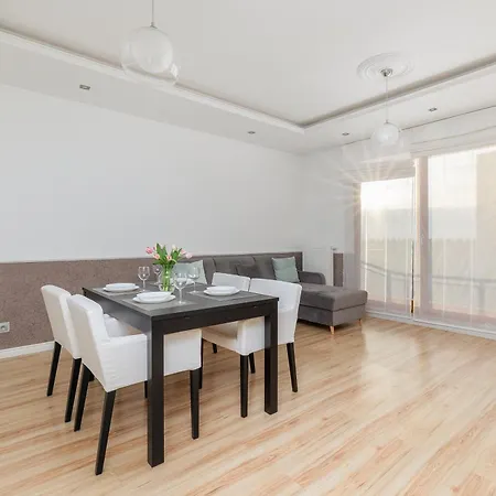 Dunska Chic By Bookinghost * Szczecin