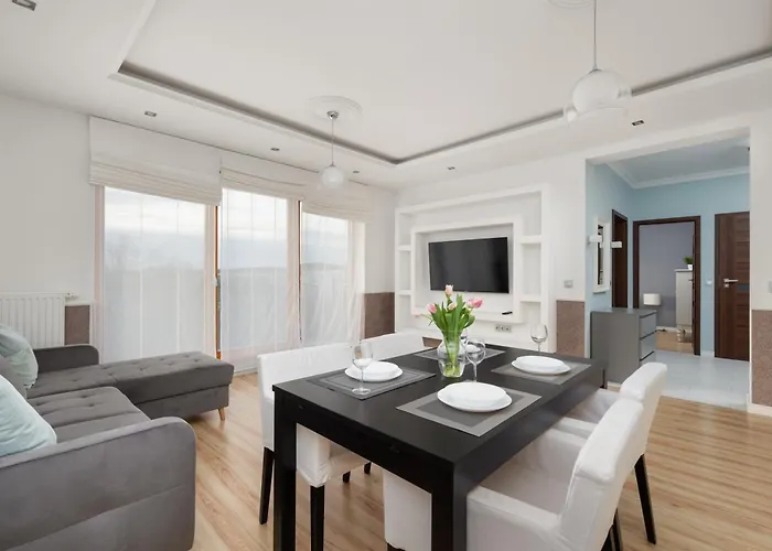 Dunska Chic By Bookinghost